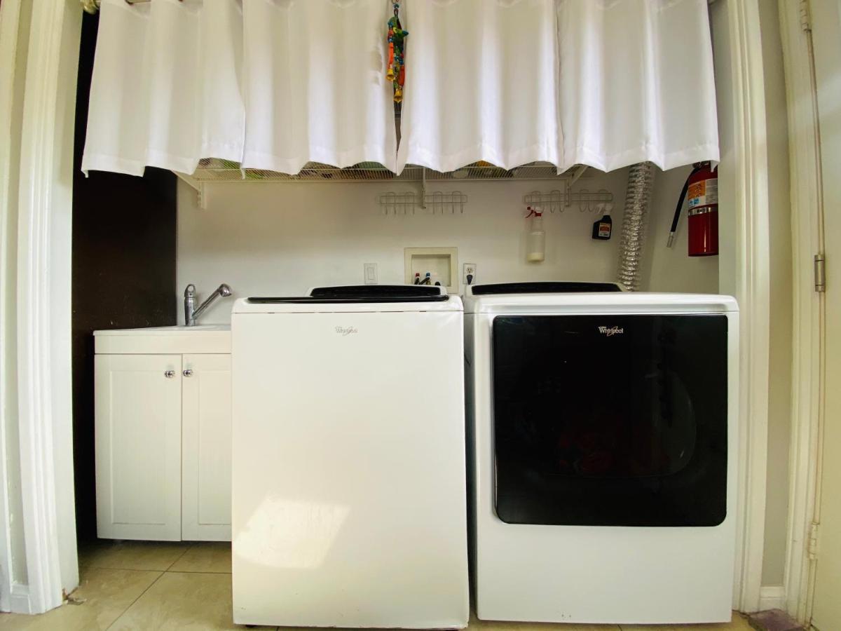 Costa Mesa Homestay - Private Rooms With 2 Shared Baths And Hosts Onsite Eksteriør bilde