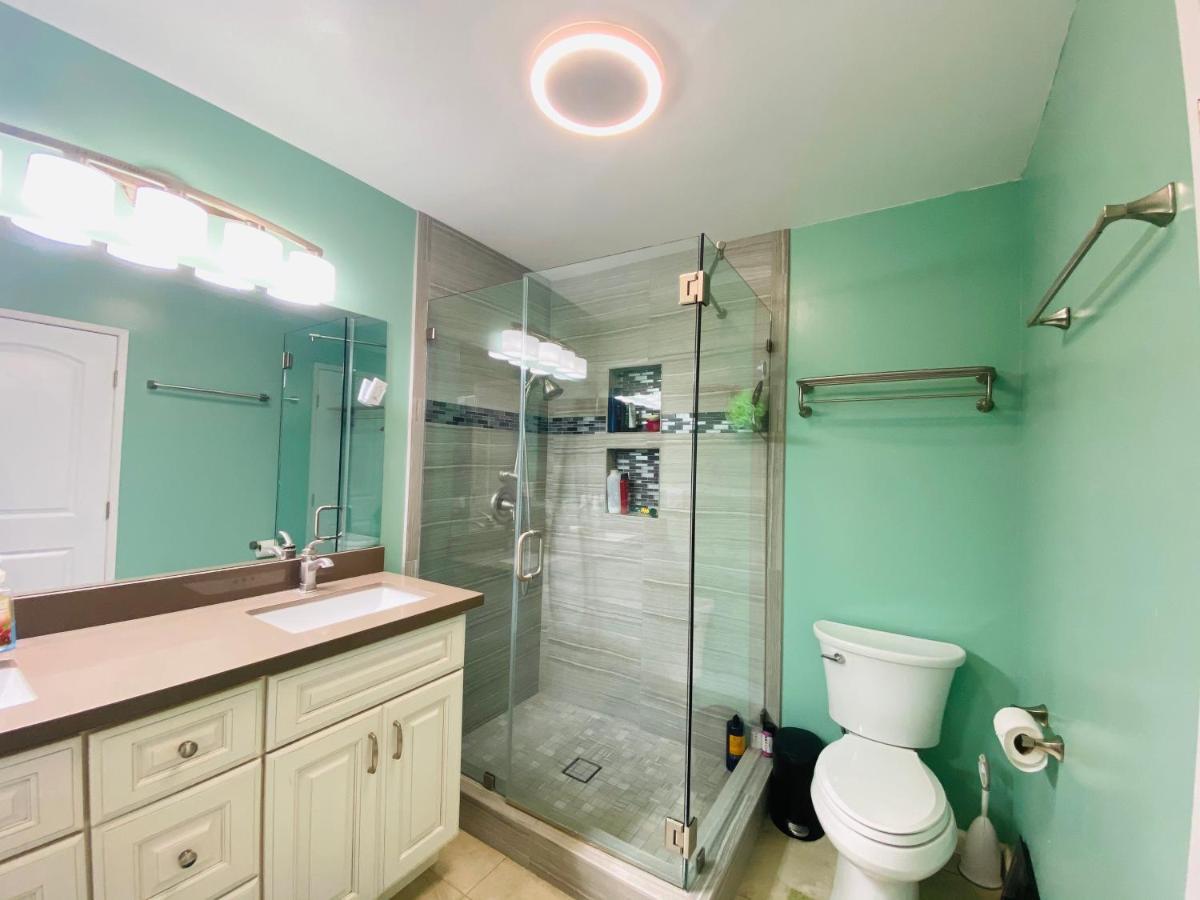 Costa Mesa Homestay - Private Rooms With 2 Shared Baths And Hosts Onsite Eksteriør bilde