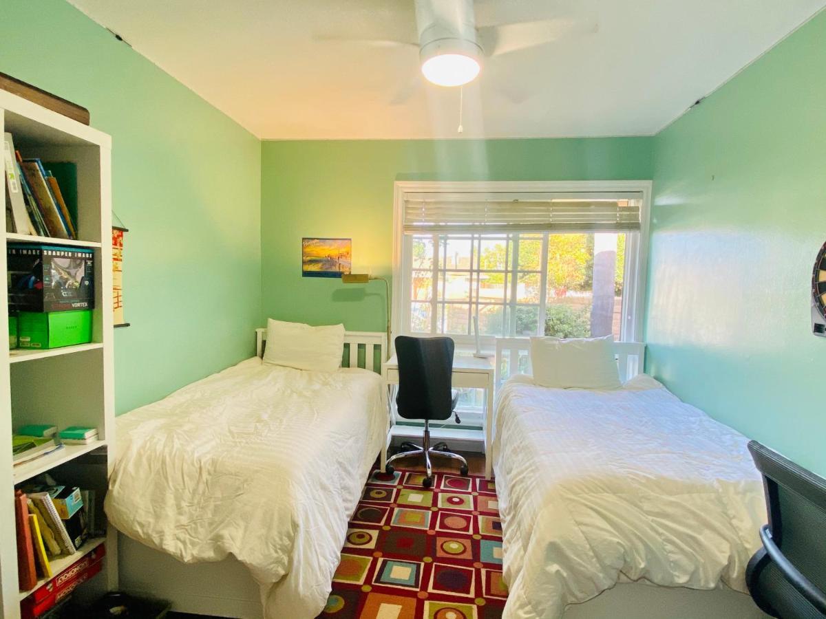 Costa Mesa Homestay - Private Rooms With 2 Shared Baths And Hosts Onsite Eksteriør bilde