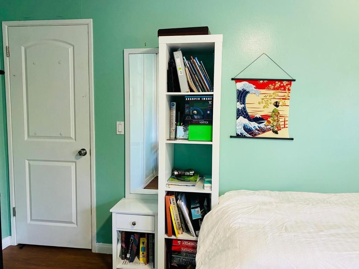 Costa Mesa Homestay - Private Rooms With 2 Shared Baths And Hosts Onsite Eksteriør bilde